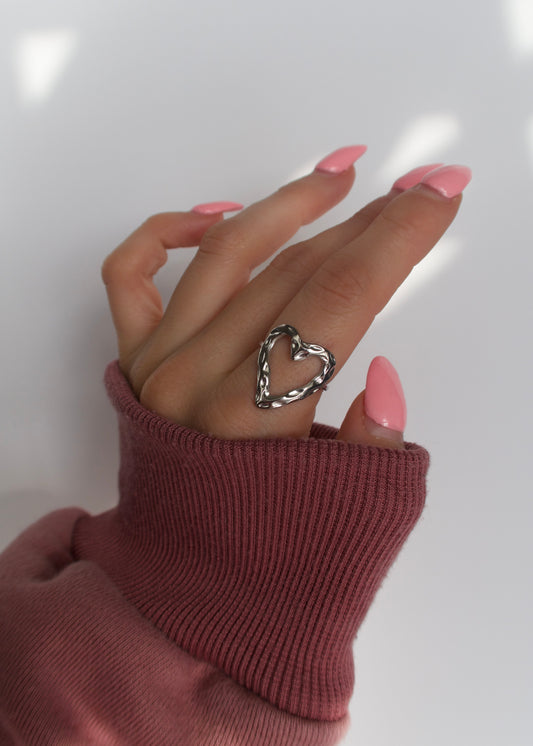 Heart Of Resilience Ring (Silver)