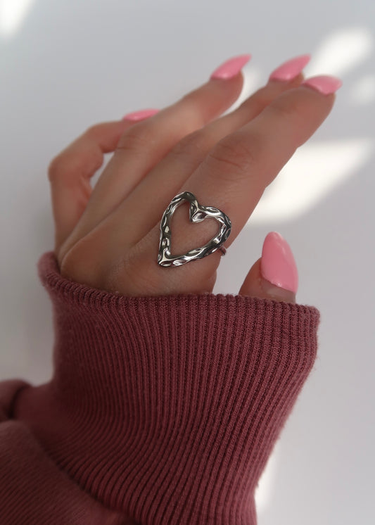 Heart Of Resilience Ring (Silver)